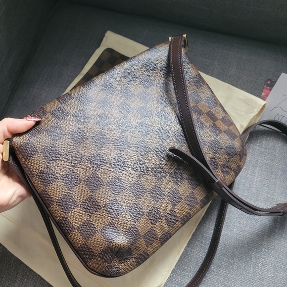 Louis Vuitton Musette Tango - Picture 7 of 10